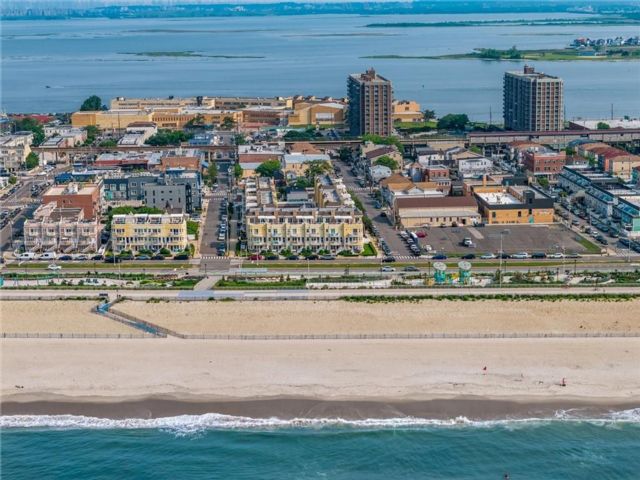 [Rockaway Park Real Estate, listing number 3308110]