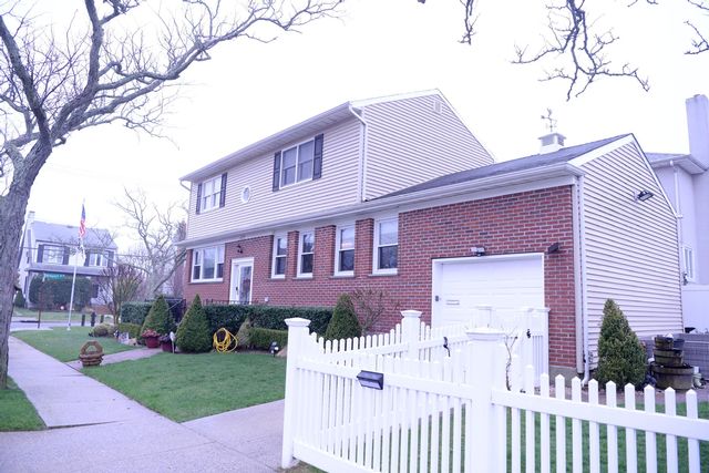 [Neponsit Real Estate, listing number 3341850]
