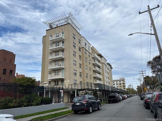 [Rockaway Beach Real Estate, listing number 7220692]