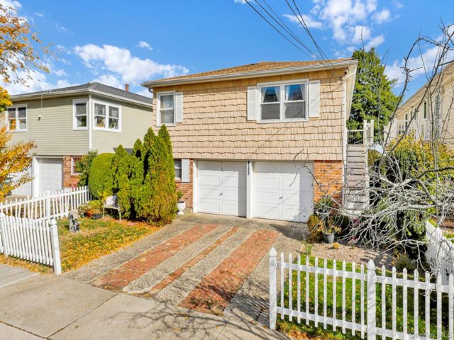 [Far Rockaway Real Estate, listing number 7229607]
