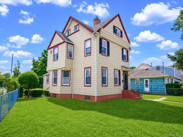 [Bayswater Real Estate, listing number 7306809]