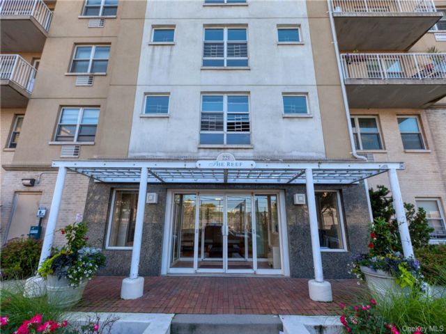 [Rockaway Beach Real Estate, listing number 7311325]